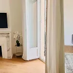 Laure - Luminous Cozy Sampiero - By Tgb アジャクシオ